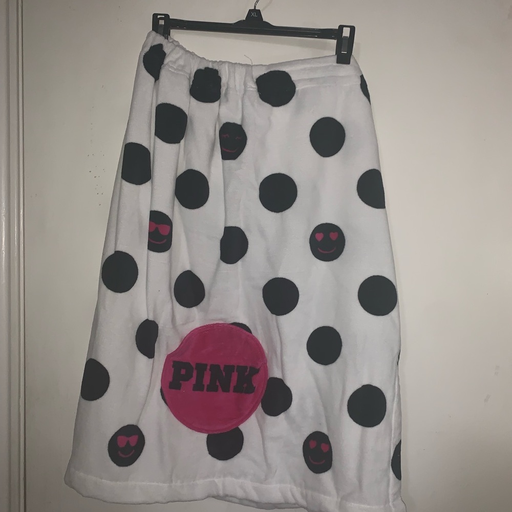 PINK Towel Wrap, brand new with tags, make offer!